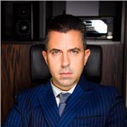 Professore e Ingegnere Informatico guido lo studente fino al raggiungimento del suo obiettivo prefissato dall'inizio alla fine